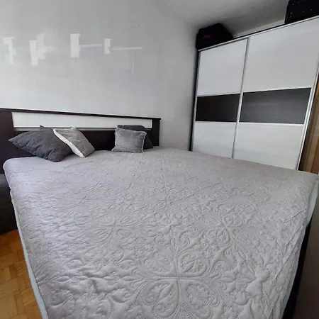 Sunny Apartment *